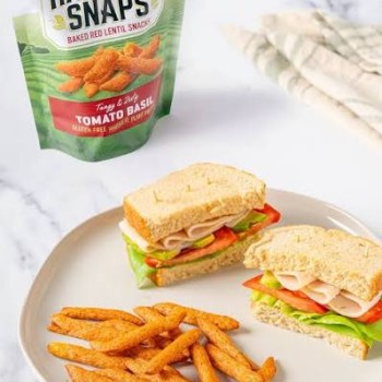Calbee Harvest Snaps Tomato Basil